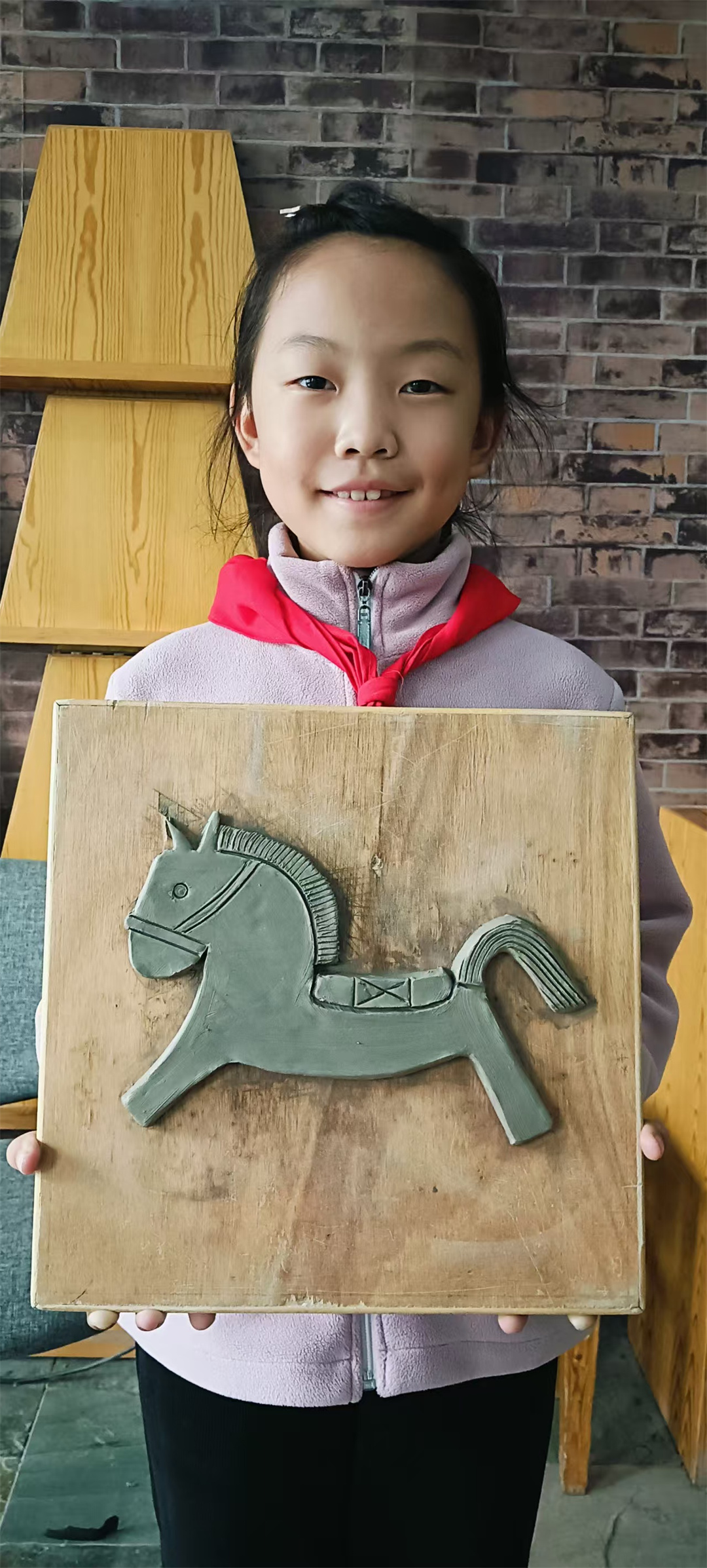 传承非遗文化，深耕陶艺美育_――盛世长安小学陶艺课堂手作生肖“马”实践活动3