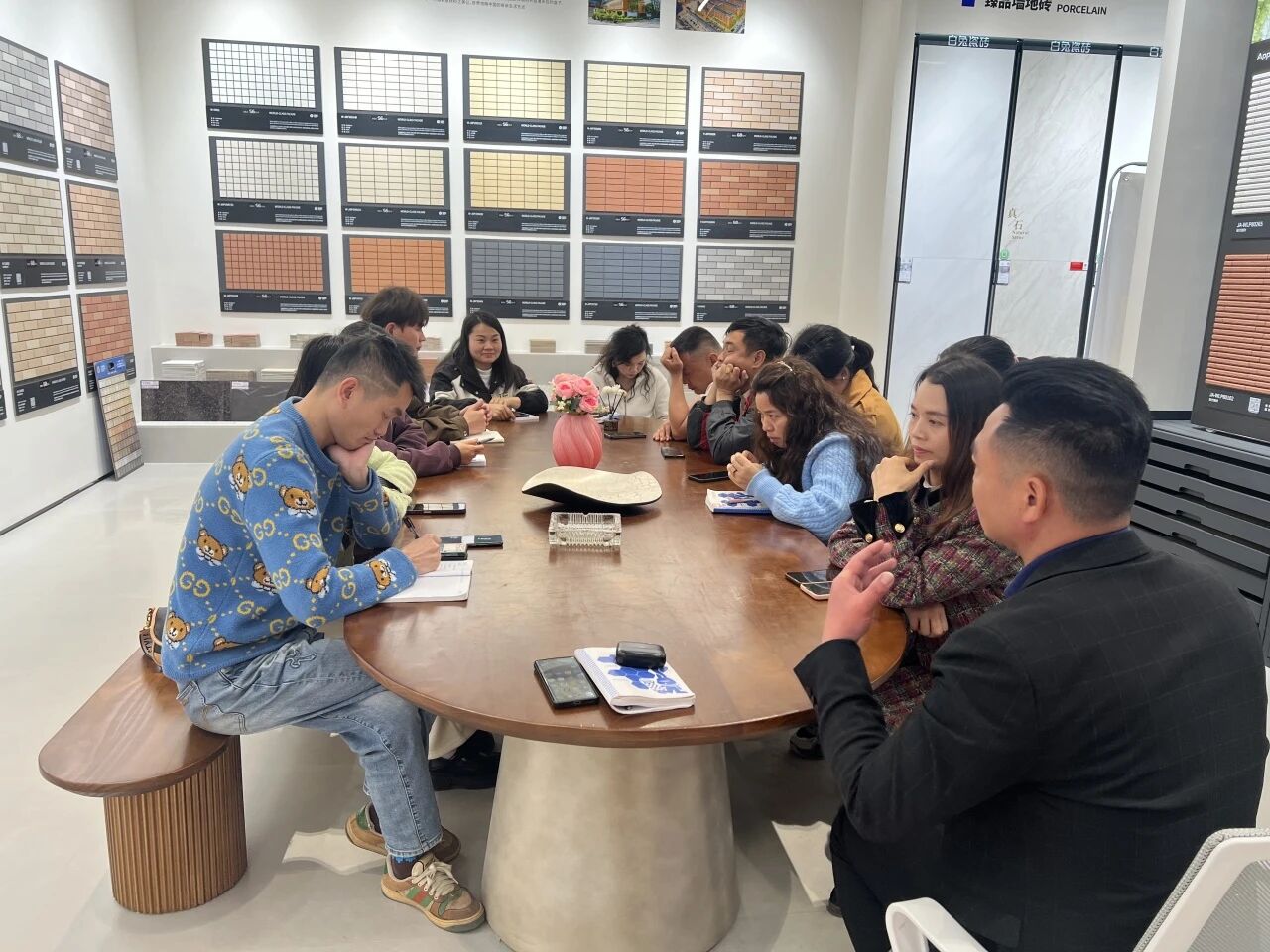 7863b7bbc6efdff62de387806ff42e66